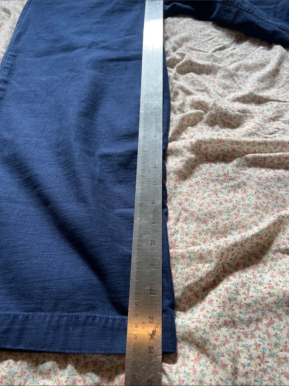 J. Crew Exposed Button-Fly Navy Blue Cotton Cropped Wide-Leg Trousers Size 30 - Picture 7 of 7